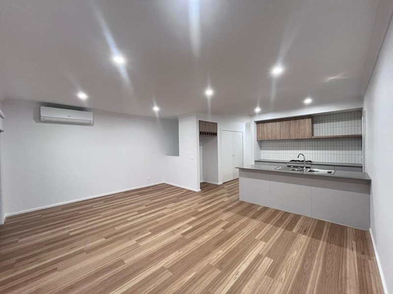 Photo - 59 Messara Walk, Truganina VIC 3029 - Image 3