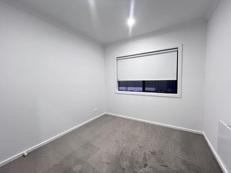 Photo - 59 Messara Walk, Truganina VIC 3029 - Image 8
