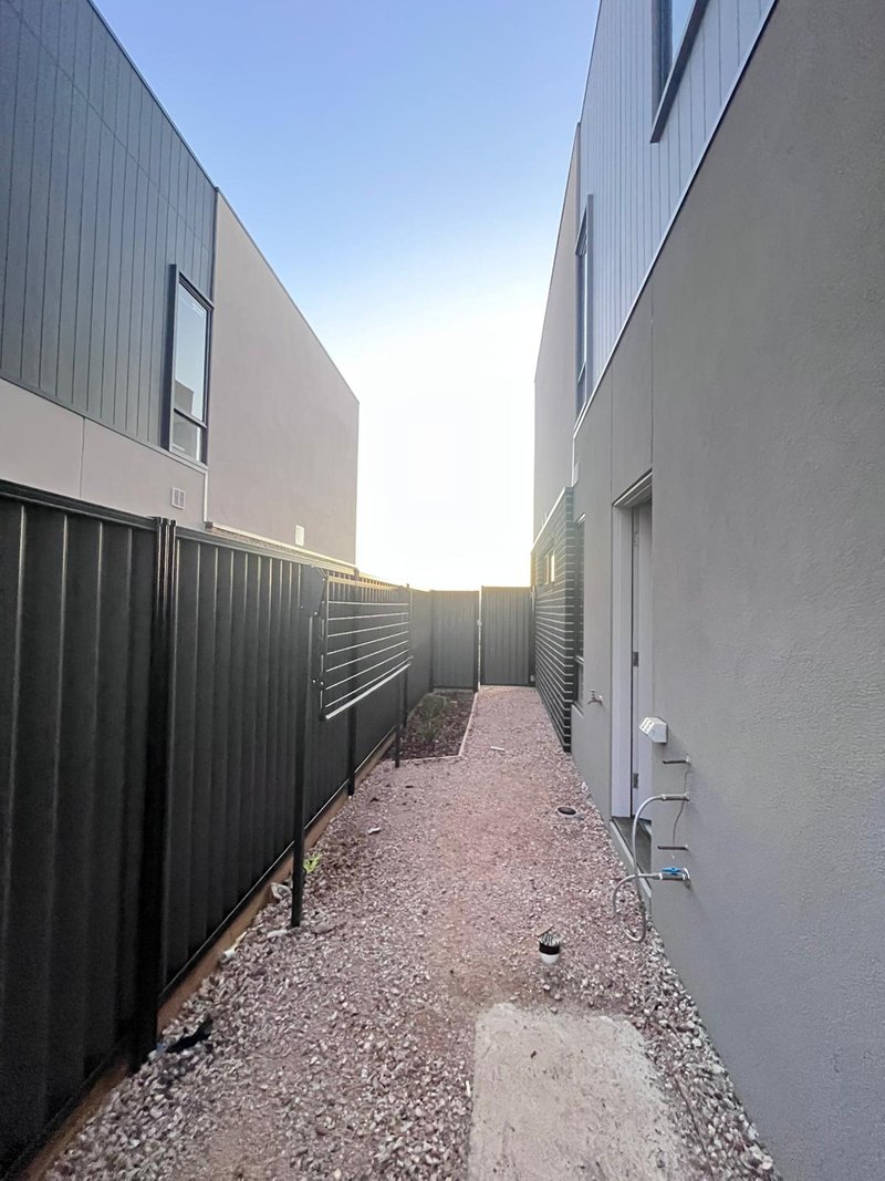 Photo - 59 Messara Walk, Truganina VIC 3029 - Image 18
