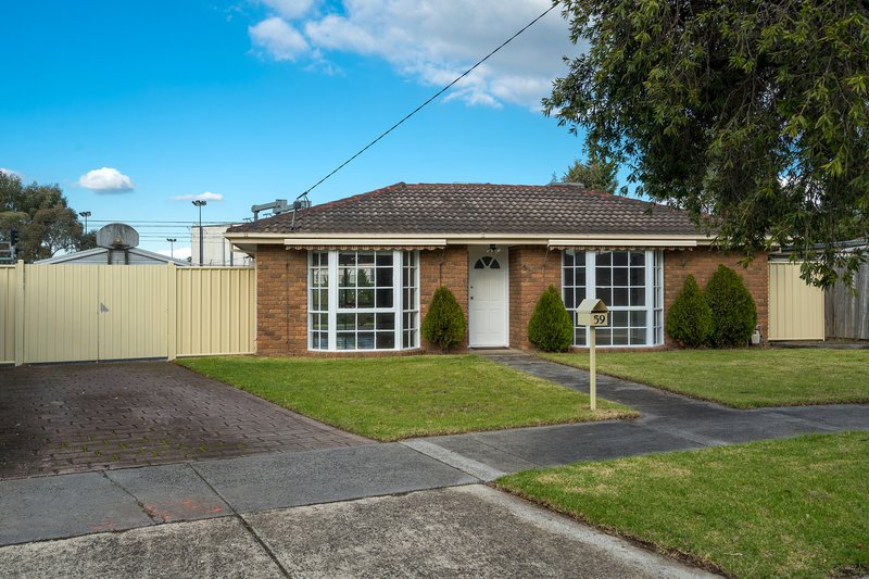 Photo - 59 Mitford Crescent, Craigieburn VIC 3064 - Image 3