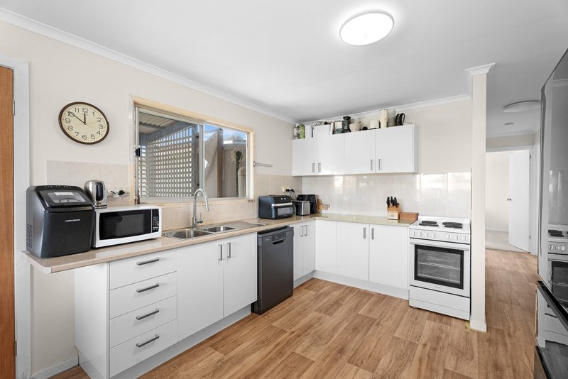 Photo - 59 Murphy Street, Point Vernon QLD 4655 - Image 5