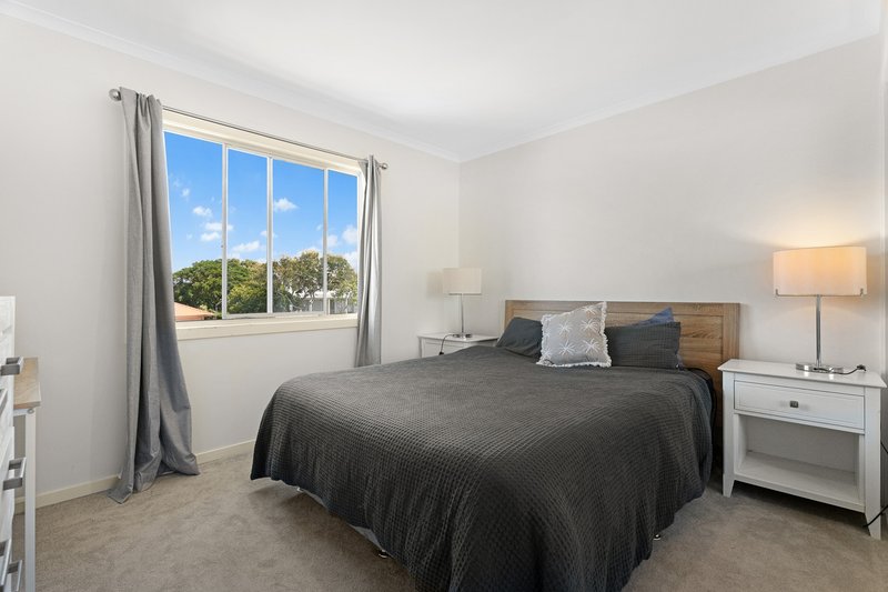 Photo - 59 Murphy Street, Point Vernon QLD 4655 - Image 9