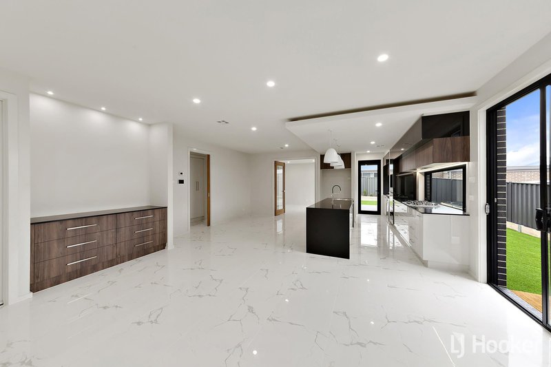 Photo - 59 Nevertire Street, Lawson ACT 2617 - Image 2