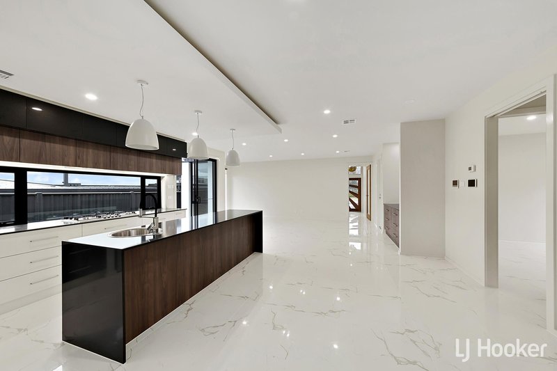 Photo - 59 Nevertire Street, Lawson ACT 2617 - Image 5