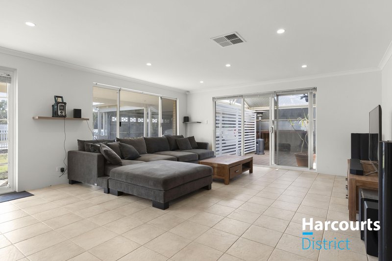Photo - 59 Oakhill Heights, Ellenbrook WA 6069 - Image 7