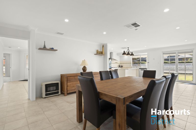 Photo - 59 Oakhill Heights, Ellenbrook WA 6069 - Image 9