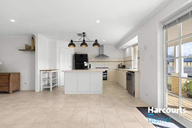 Photo - 59 Oakhill Heights, Ellenbrook WA 6069 - Image 11