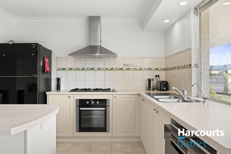 Photo - 59 Oakhill Heights, Ellenbrook WA 6069 - Image 12
