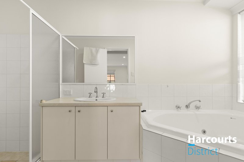Photo - 59 Oakhill Heights, Ellenbrook WA 6069 - Image 16