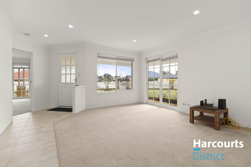 Photo - 59 Oakhill Heights, Ellenbrook WA 6069 - Image 22