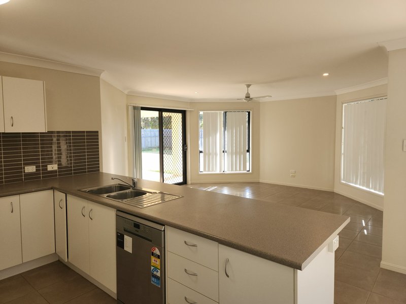 Photo - 59 Parkside Drive, Kingaroy QLD 4610 - Image 5