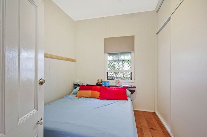 Photo - 59 Peach Street, Greenslopes QLD 4120 - Image 7