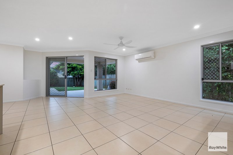 Photo - 59 Pelorus Street, Redland Bay QLD 4165 - Image 13