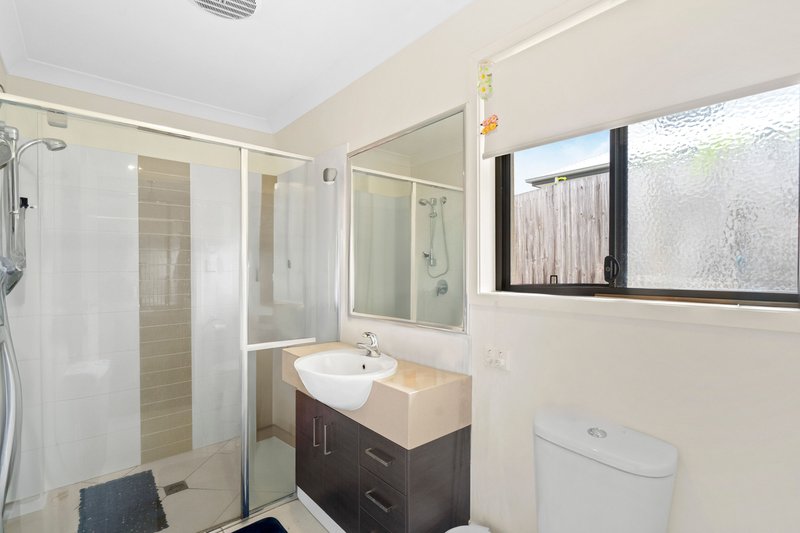 Photo - 59 Ridgevale Boulevard, Holmview QLD 4207 - Image 7