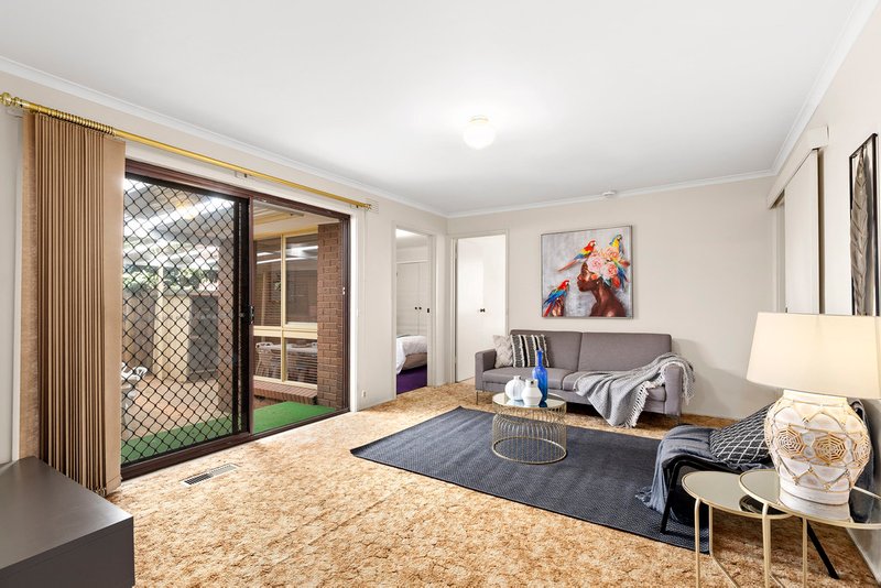 Photo - 59 Roycroft Avenue, Mill Park VIC 3082 - Image 4