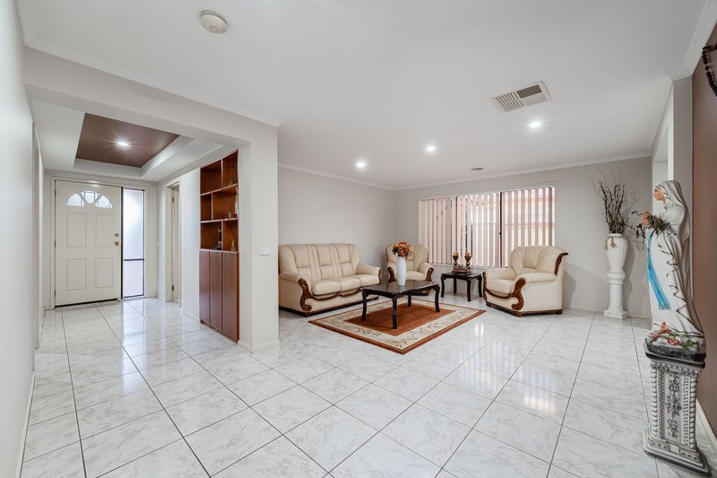 Photo - 59 Sandover Drive, Roxburgh Park VIC 3064 - Image 4