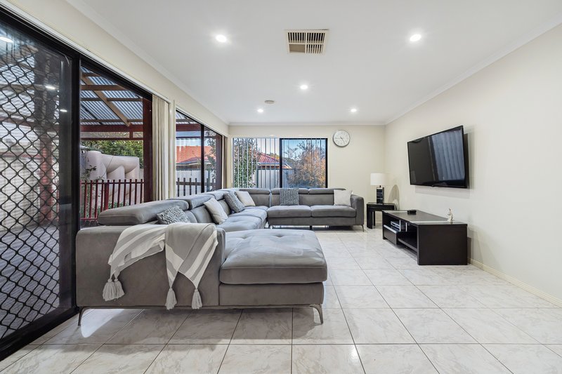 Photo - 59 Sandover Drive, Roxburgh Park VIC 3064 - Image 5