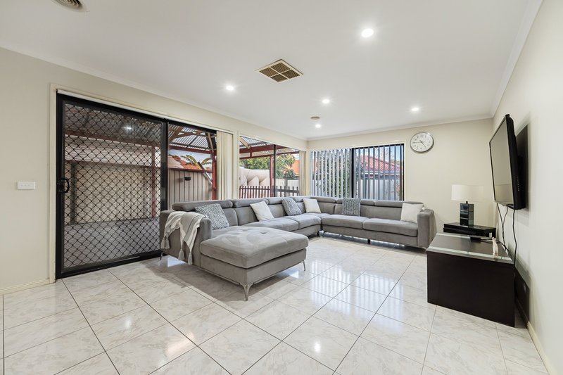Photo - 59 Sandover Drive, Roxburgh Park VIC 3064 - Image 6