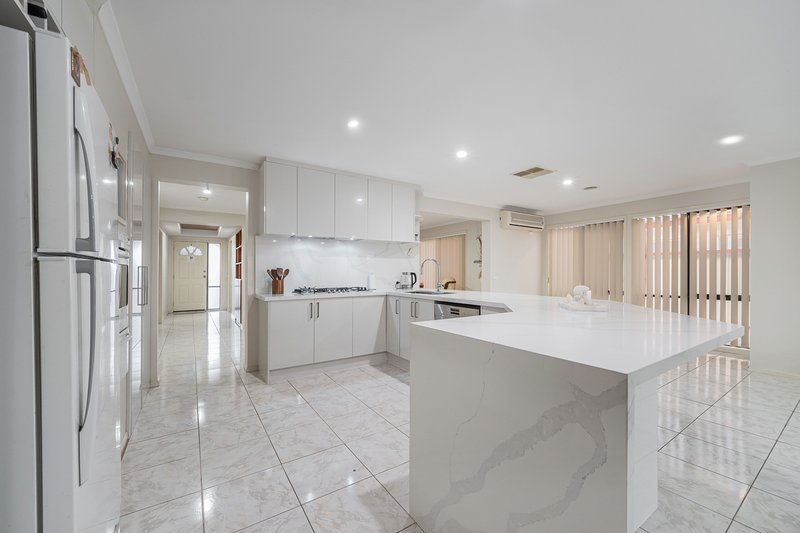 Photo - 59 Sandover Drive, Roxburgh Park VIC 3064 - Image 12
