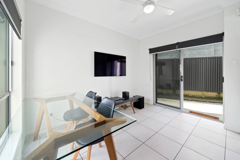 Photo - 5/9 Shetland Street, Morningside QLD 4170 - Image 4