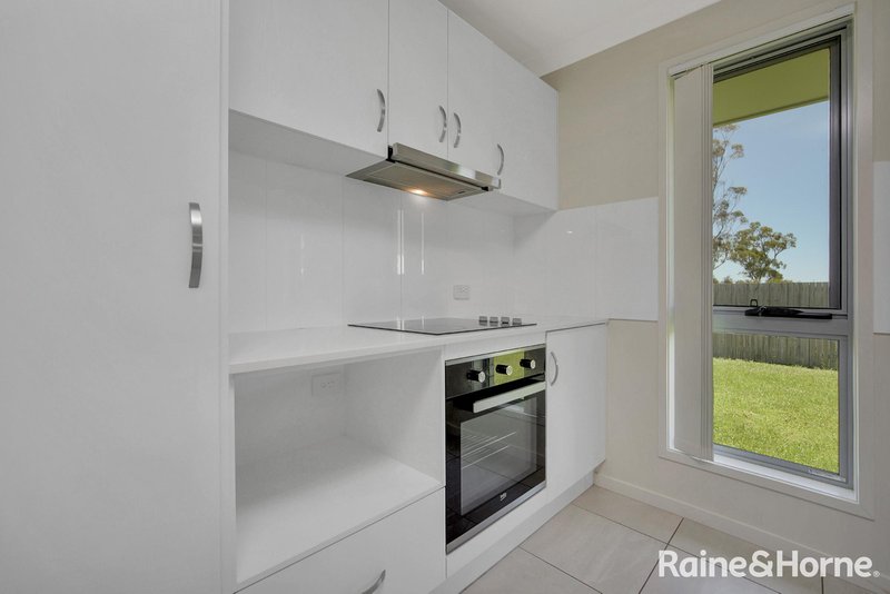 Photo - 59 Stern Road, Tannum Sands QLD 4680 - Image 6