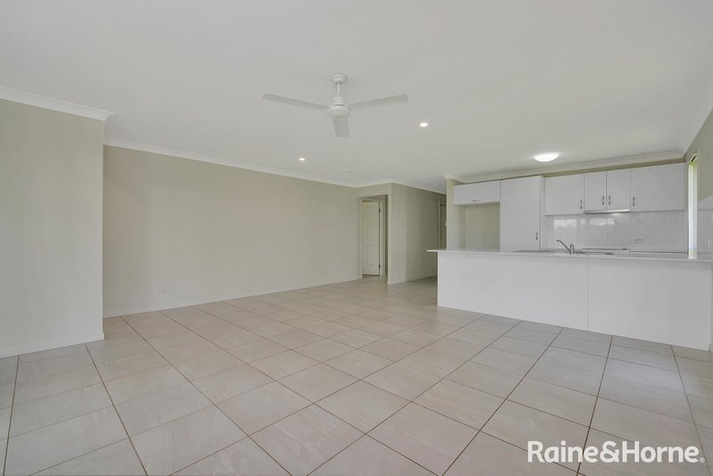 Photo - 59 Stern Road, Tannum Sands QLD 4680 - Image 7