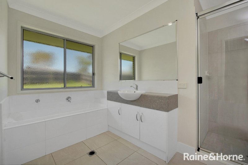 Photo - 59 Stern Road, Tannum Sands QLD 4680 - Image 16