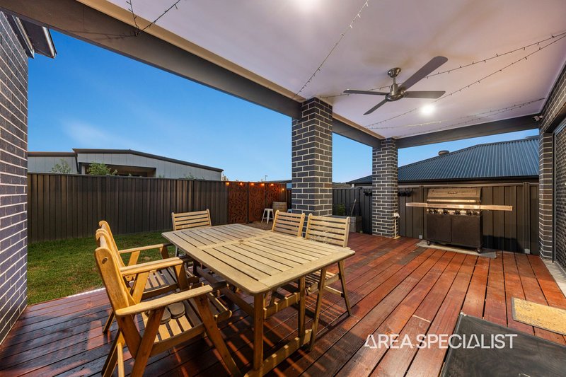 Photo - 59 Studd Road, Pakenham VIC 3810 - Image 14