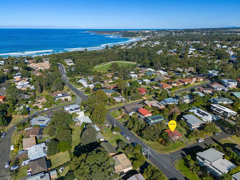 Photo - 59 Tallwood Avenue, Mollymook Beach NSW 2539 - Image 10