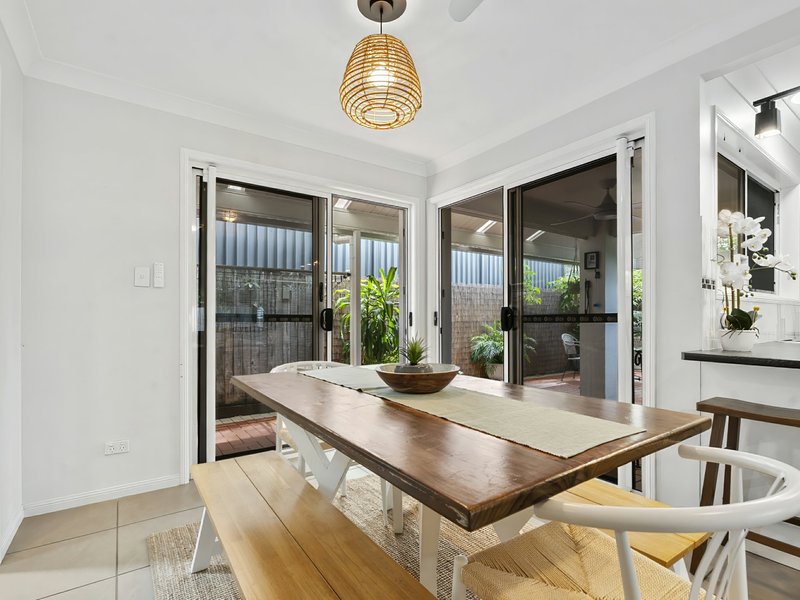 Photo - 5/9 Third Avenue, Bongaree QLD 4507 - Image 11