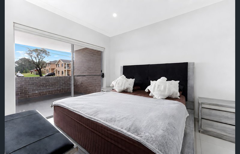 Photo - 59 Thornton Avenue, Bass Hill NSW 2197 - Image 4