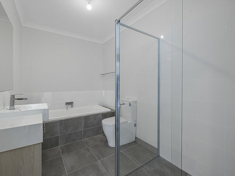 Photo - 59 Weir Loop, Bundoora VIC 3083 - Image 5