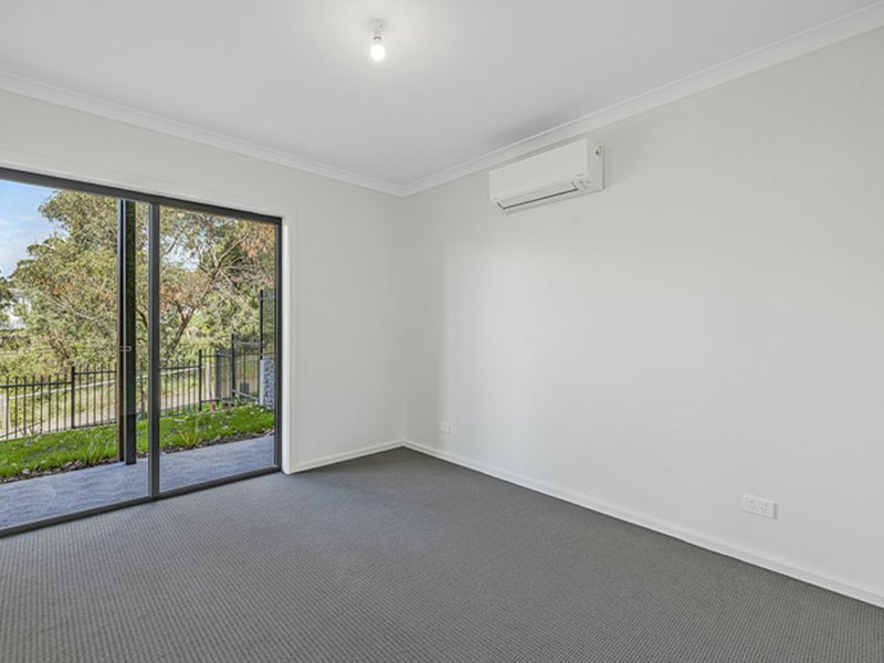 Photo - 59 Weir Loop, Bundoora VIC 3083 - Image 6