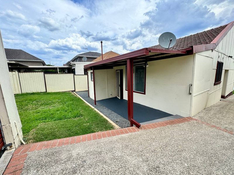 Photo - 59 Woodbine Street, Yagoona NSW 2199 - Image 6