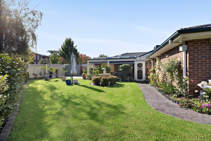 Photo - 59 Woodside Drive, Rowville VIC 3178 - Image 17