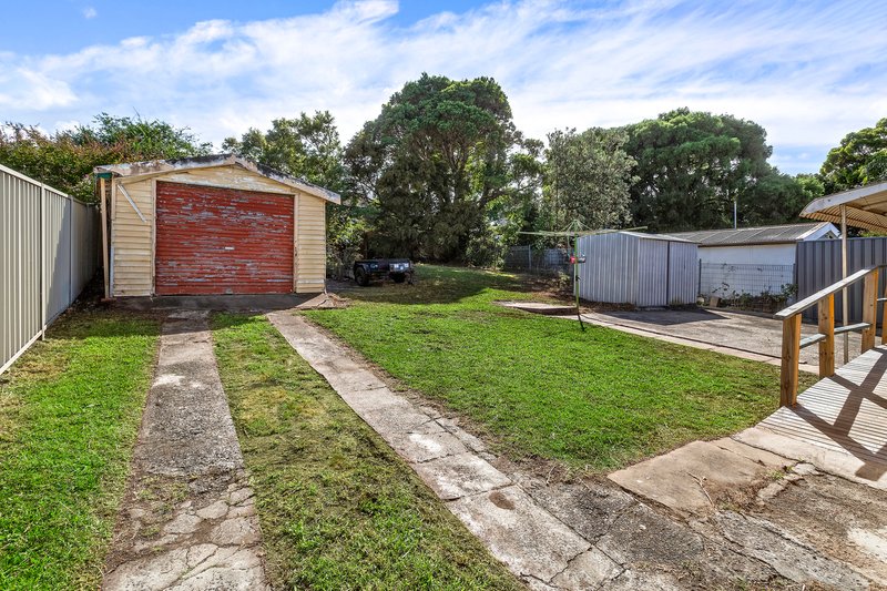 Photo - 590 Northcliffe Drive, Berkeley NSW 2506 - Image 2