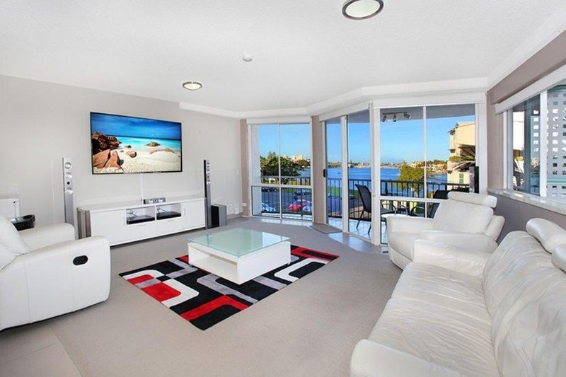 Photo - 5/90 River Esplanade, Mooloolaba QLD 4557 - Image 4