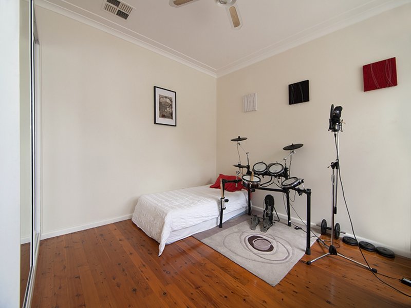 Photo - 592 Henry Lawson Drive, East Hills NSW 2213 - Image 13