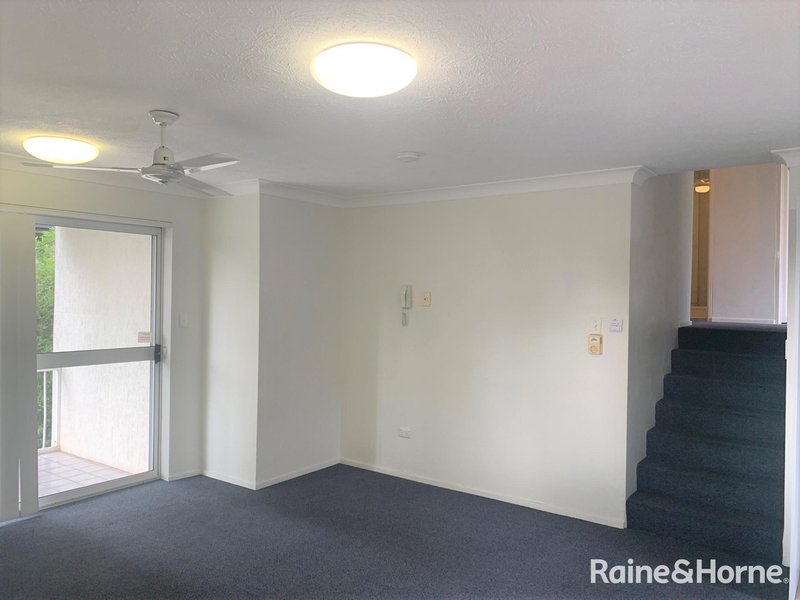 Photo - 5/92 Station Road, Indooroopilly QLD 4068 - Image 6