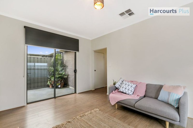 Photo - 592A Morphett Road, Dover Gardens SA 5048 - Image 2