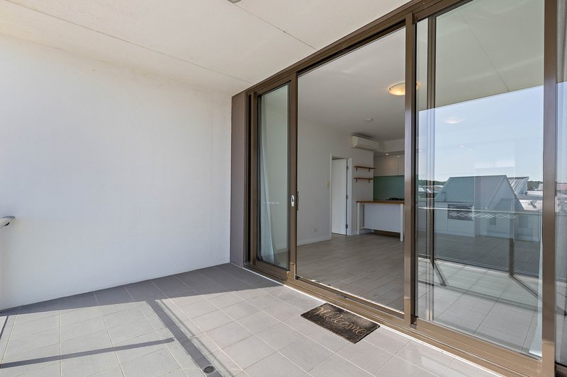Photo - 59/37 Orsino Boulevard, North Coogee WA 6163 - Image 9