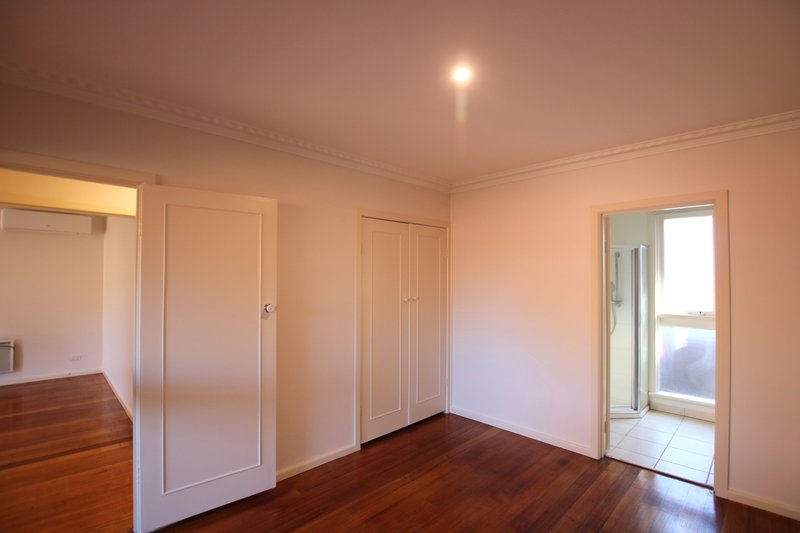 Photo - 5/94 The Grove, Coburg VIC 3058 - Image 3