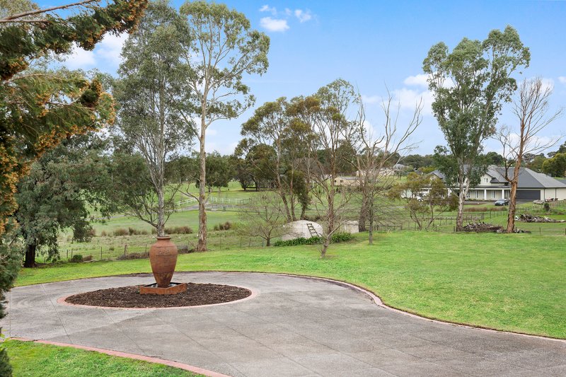 Photo - 594 Yan Yean Road, Yarrambat VIC 3091 - Image 3