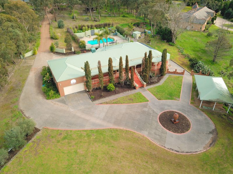 Photo - 594 Yan Yean Road, Yarrambat VIC 3091 - Image 7