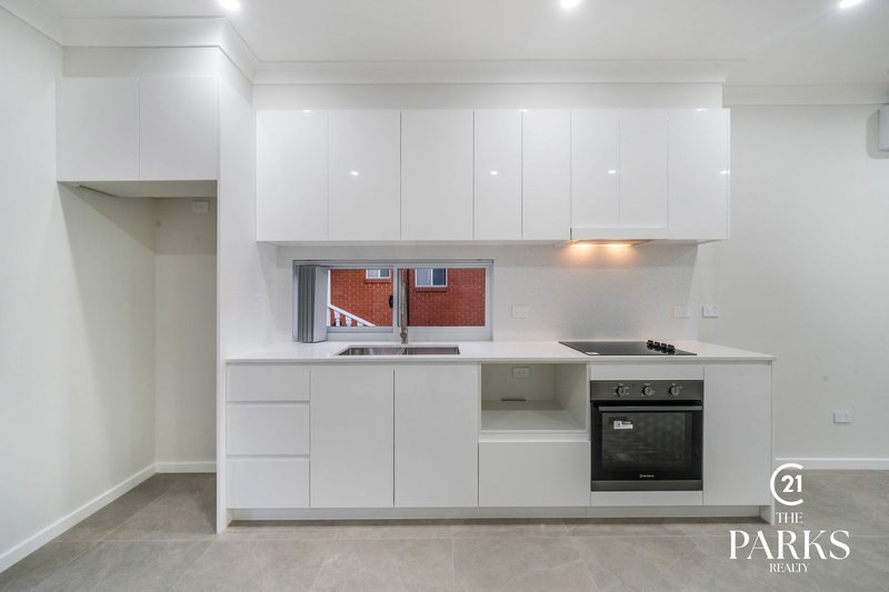 Photo - 594a Smithfield Road, Greenfield Park NSW 2176 - Image 3