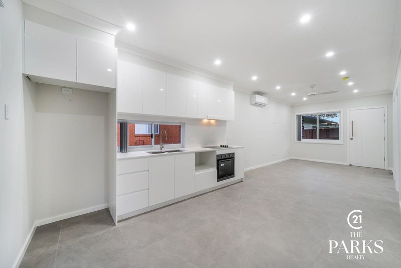 Photo - 594a Smithfield Road, Greenfield Park NSW 2176 - Image 4