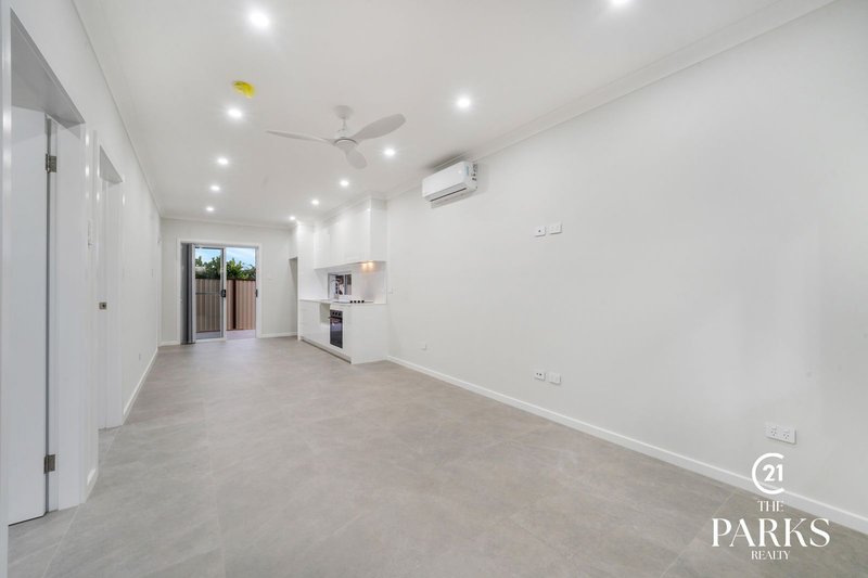Photo - 594a Smithfield Road, Greenfield Park NSW 2176 - Image 5