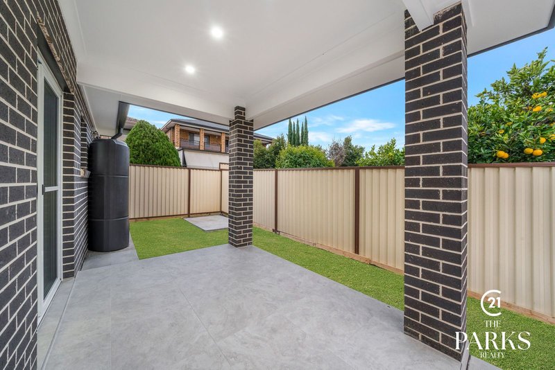 Photo - 594a Smithfield Road, Greenfield Park NSW 2176 - Image 11