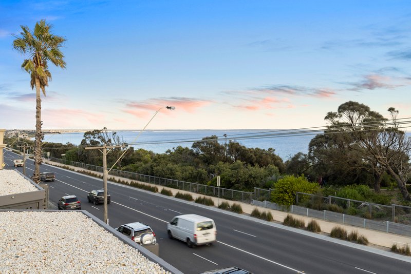 Photo - 5/95 Beach Road, Mentone VIC 3194 - Image 4