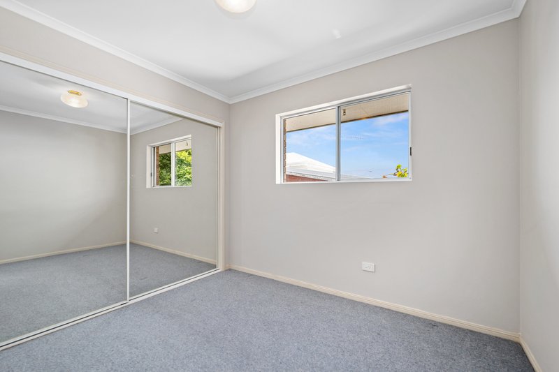 Photo - 5/95 Charlotte Street, Wynnum QLD 4178 - Image 8